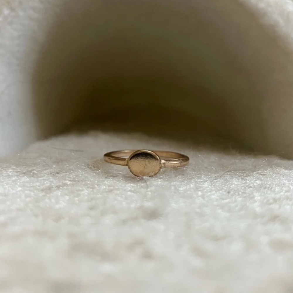 Gold Oval Rose Ring